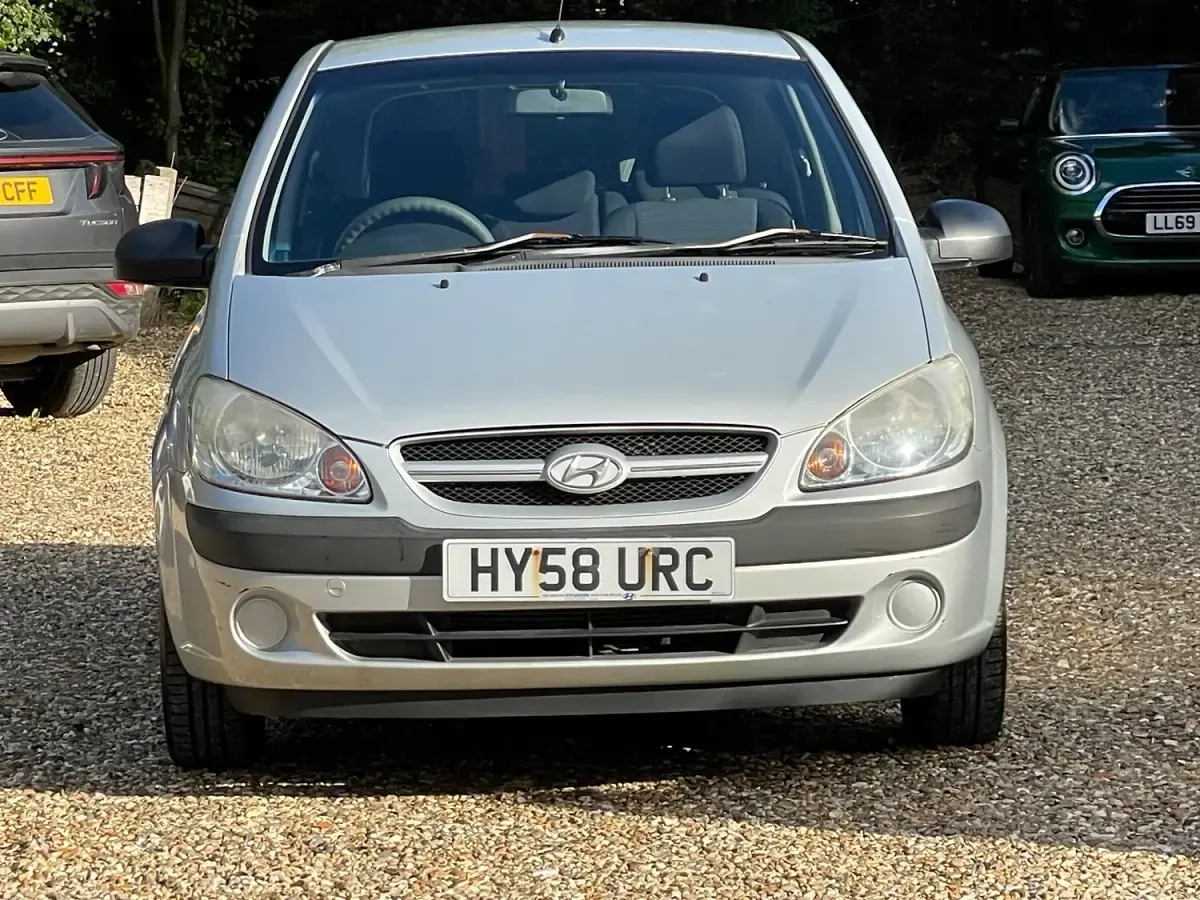 Used Hyundai Getz 97 HP (71 kW) 2008 Silver Hatchback