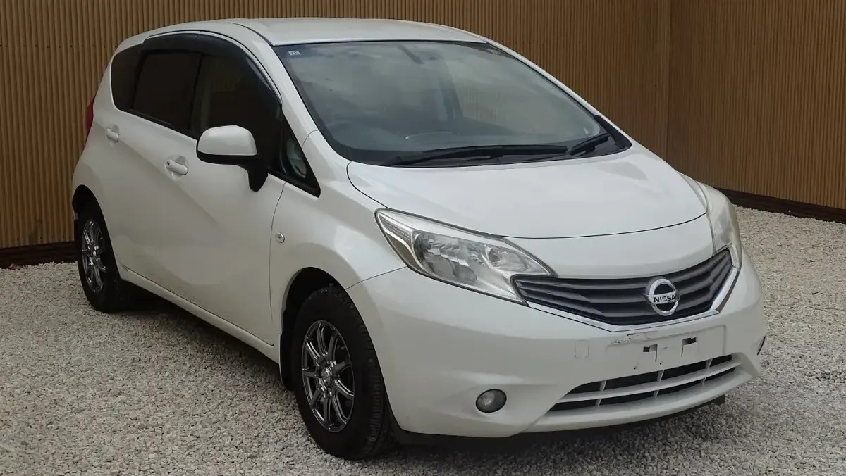 Used Nissan Note Acenta Premium 98 HP (72 kW) 2013 White Hatchback