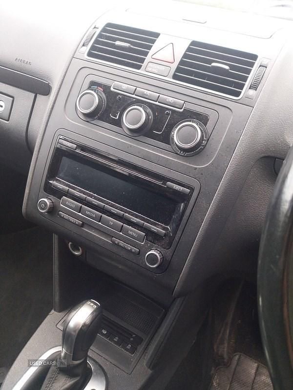 Used VW Touran SE 105 HP (77 kW) 2015 Silver MPV