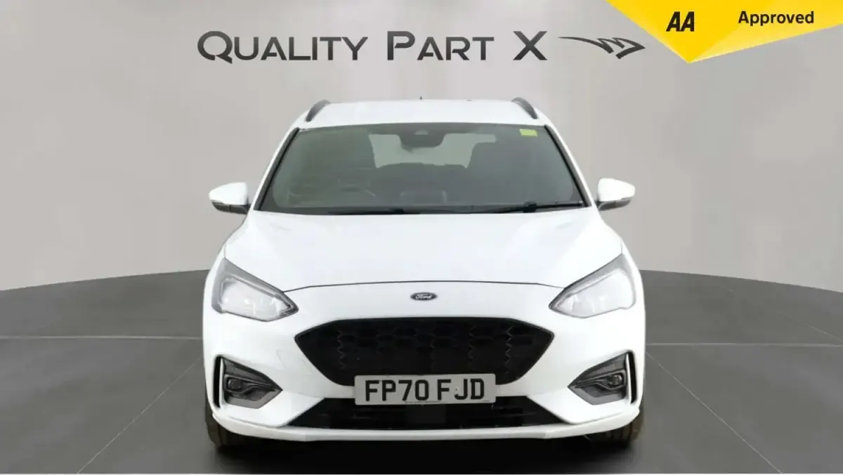 Usado Ford Focus ST-Line 150 CV (110 kW) 2021 Blanco Familiar