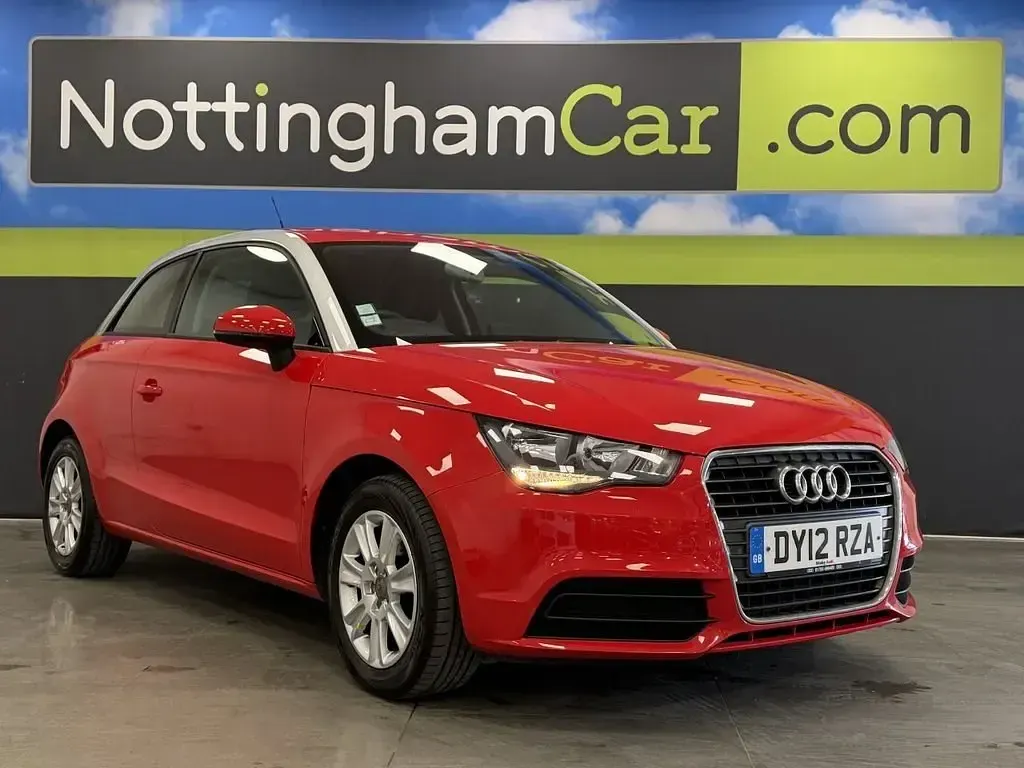 Usado Audi A1 Design 105 CV (77 kW) 2012 Rojo Utilitario