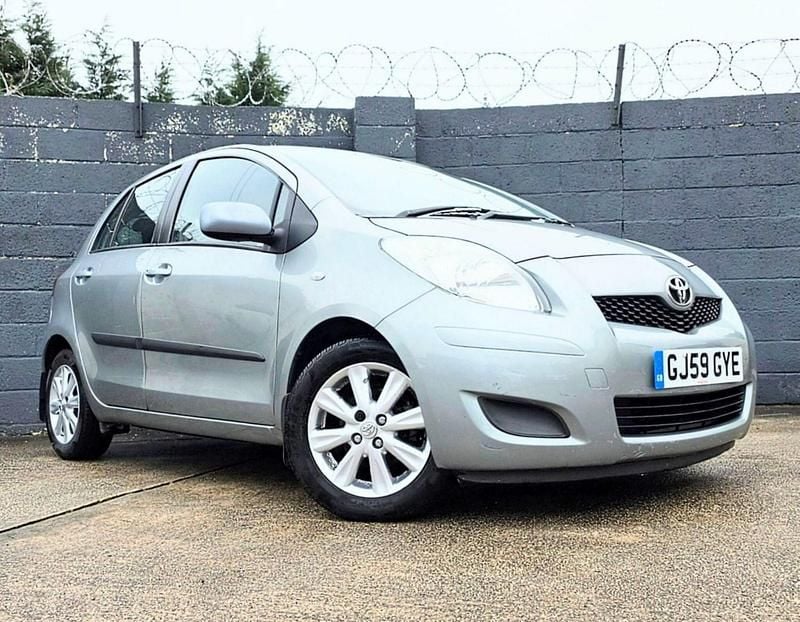 Used Toyota Yaris 2009 Silver Hatchback