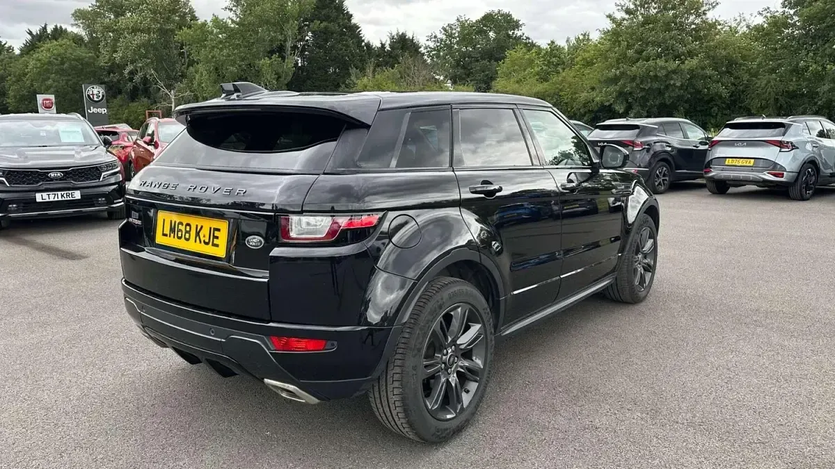 Used Land Rover Range Rover evoque Landmark 180 HP (132 kW) 2018 Black Estate