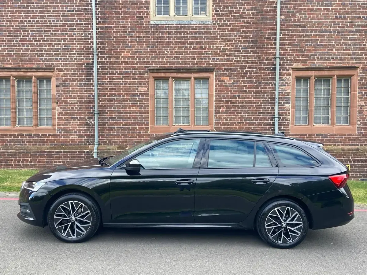 Used Skoda Octavia SE Technology 2022 Black Estate