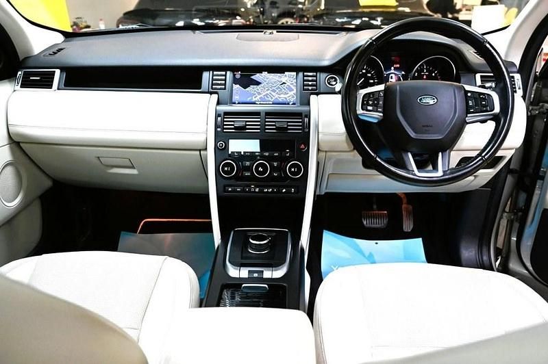 Used Land Rover Discovery Sport HSE Luxury 180 HP (132 kW) 2017 Gold SUV