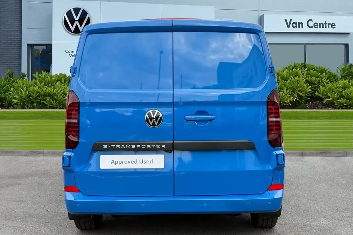 Novo VW Transporter 100 kW (136 HP) 2026 Azul Van
