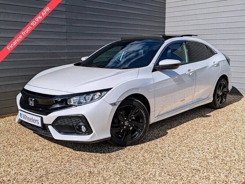White Used 2020 Honda Civic EX Hatchback | £14,990 (Fair price) - Image 1/4