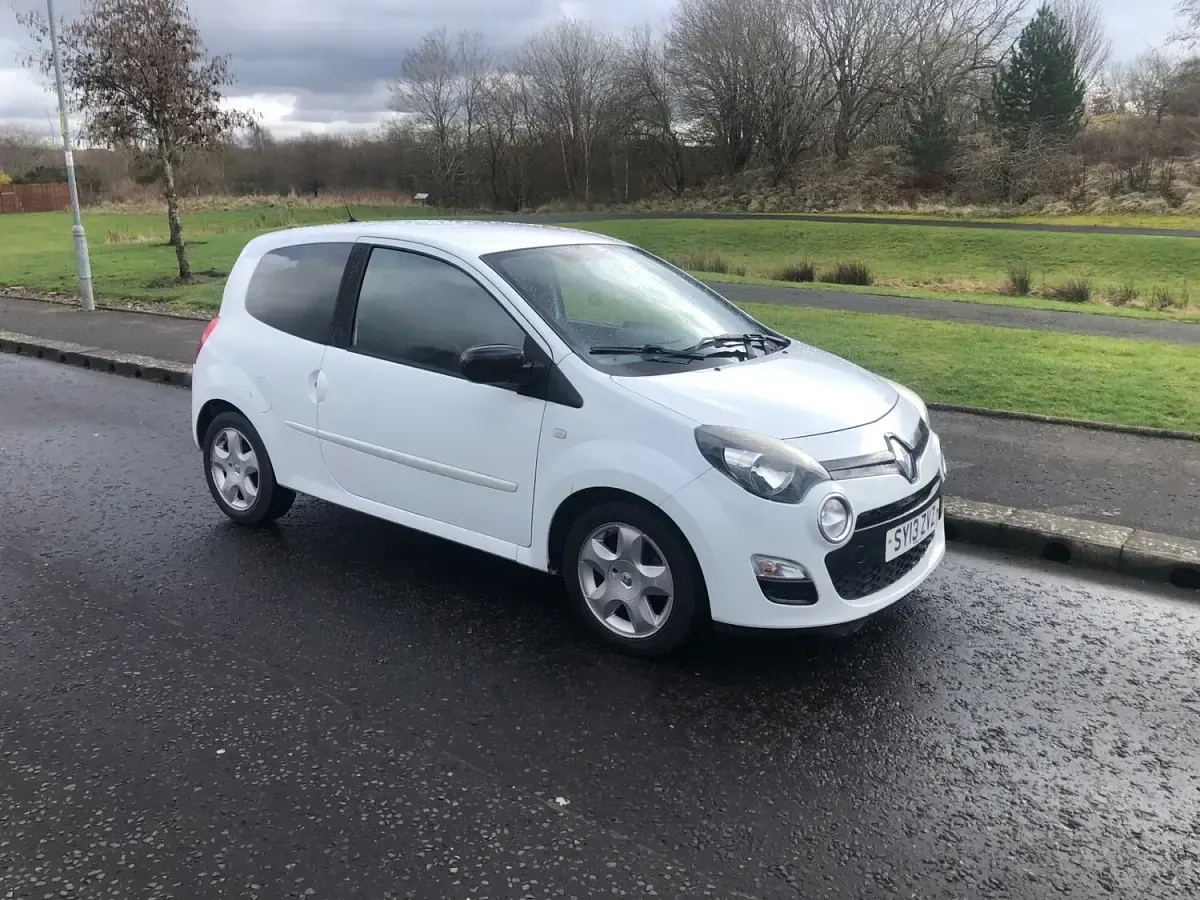 Used Renault Twingo Dynamique 2013 White Hatchback