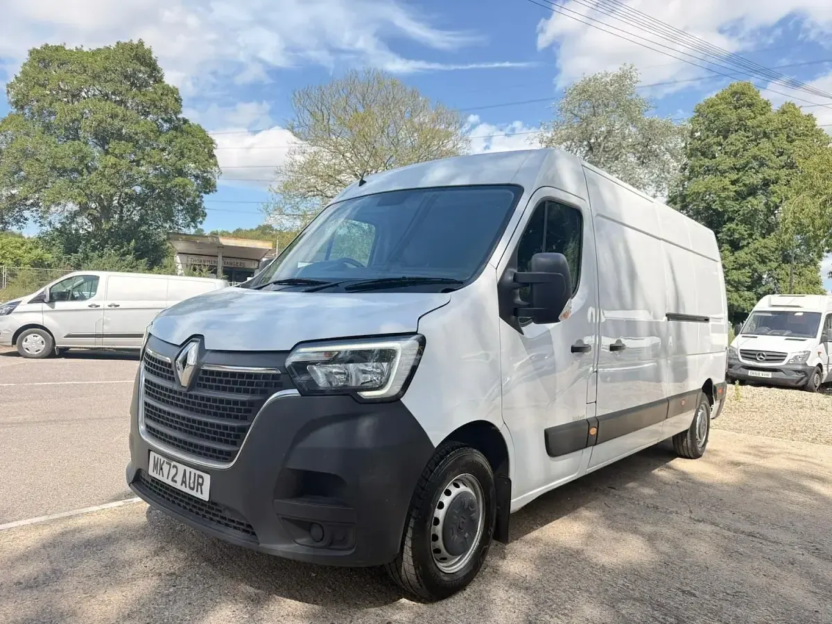Used Renault Master Business 2022 White MPV