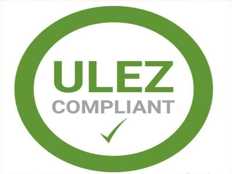 Used Vauxhall Vivaro 95 HP (69 kW) 2018 White MPV