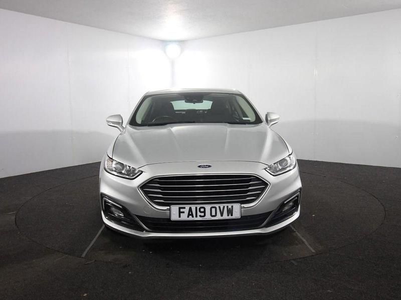 Used Ford Mondeo Zetec 150 HP (110 kW) 2019 Silver Hatchback