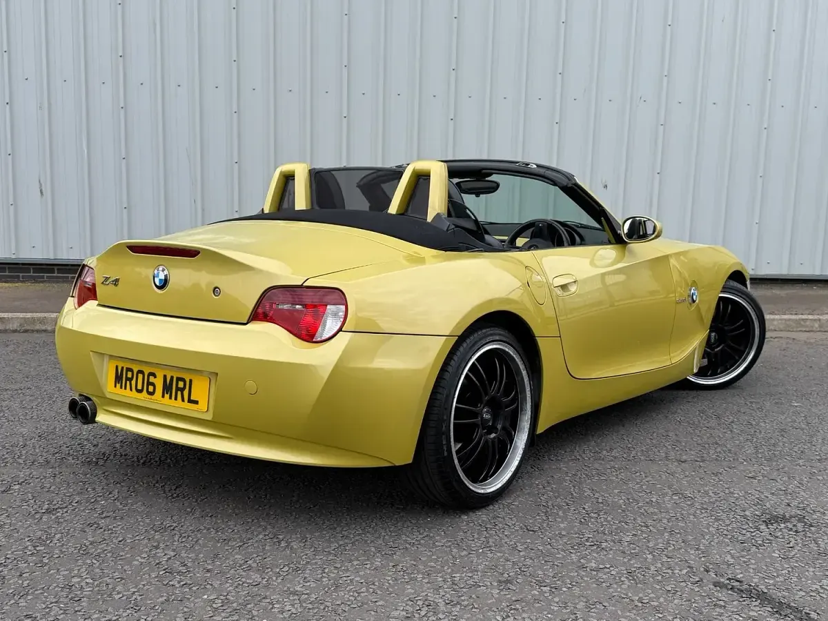 Used BMW Z4 Sport Line 2006 Yellow Cabriolet