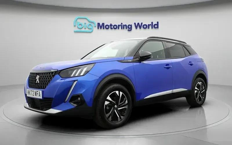 Gebraucht Peugeot 2008 GT 131 PS (96 kW) 2022 Blau SUV