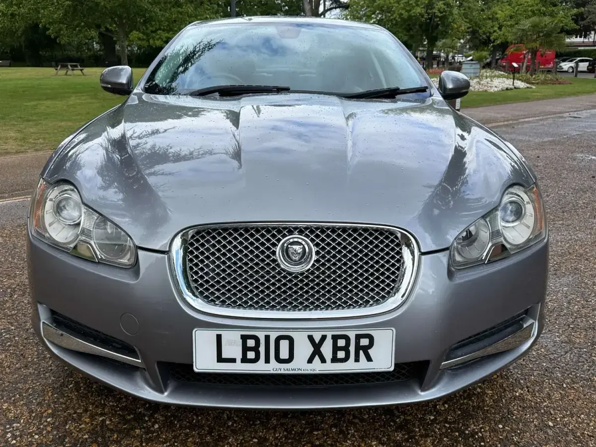 Używany Jaguar XF Luxury 238 KM (175 kW) 2010 Szary Sedan/Limuzyna