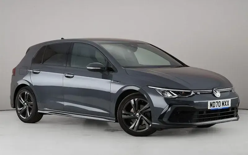 Used VW Golf VIII R-line 131 HP (96 kW) 2024 Hatchback