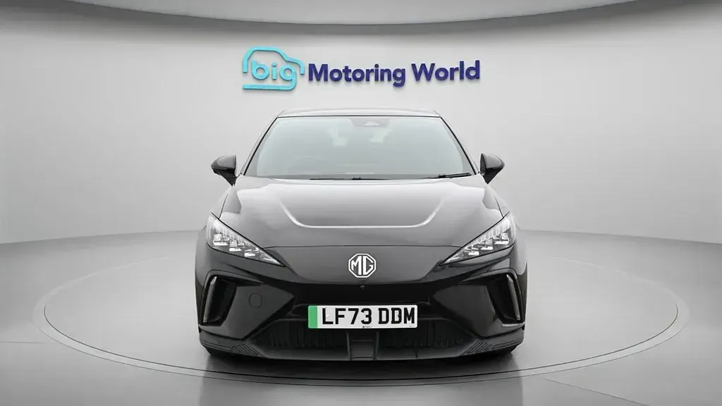 Begagnad MG MG4 EV Trophy 319 kW (435 HK) 2023 Halvkombi