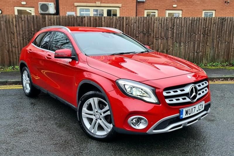 Used Mercedes GLA200 Premium 136 HP (100 kW) 2017 Red SUV