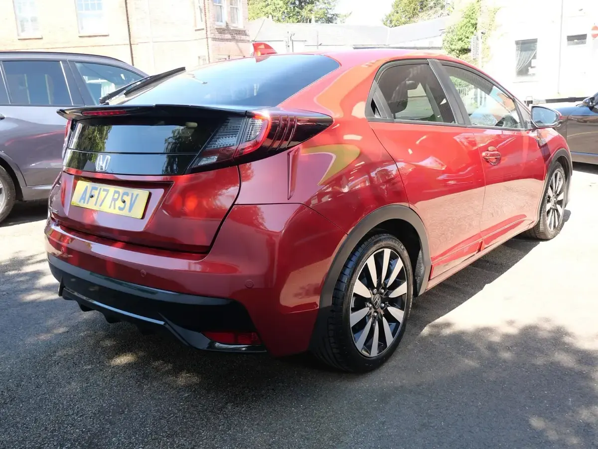 Used Honda Civic SR 2017 Red Hatchback
