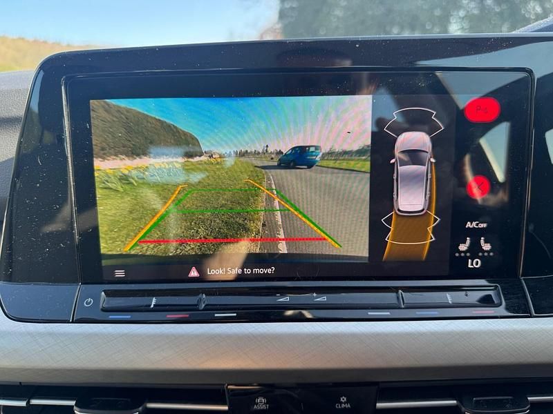 Used VW Golf VII Life 150 HP (110 kW) 2020 Blue Hatchback