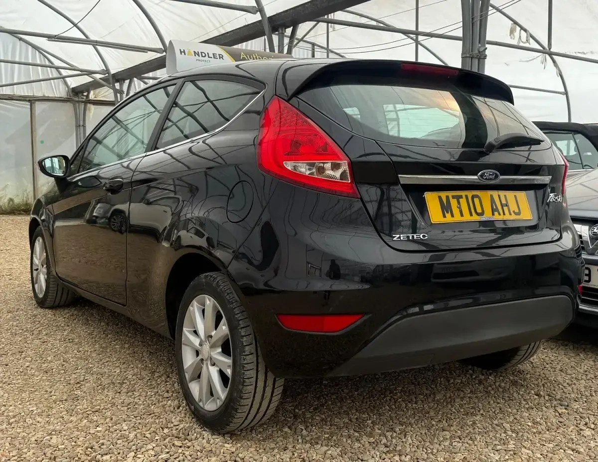 Used Ford Fiesta Zetec 96 HP (70 kW) 2010 Black Hatchback