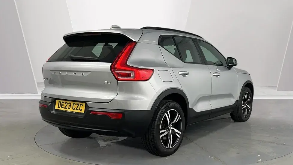Used Volvo XC40 Plus 161 HP (118 kW) 2023 Silver SUV