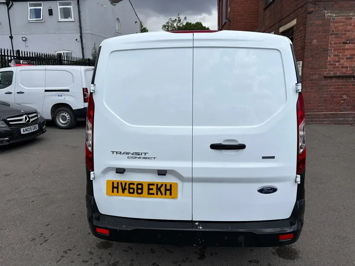 Used Ford Transit 100 HP (73 kW) 2018 White Van