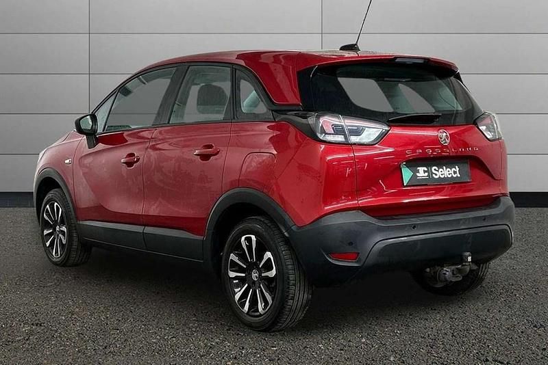 Used Vauxhall Crossland Design Edition 108 HP (79 kW) 2022 Red SUV