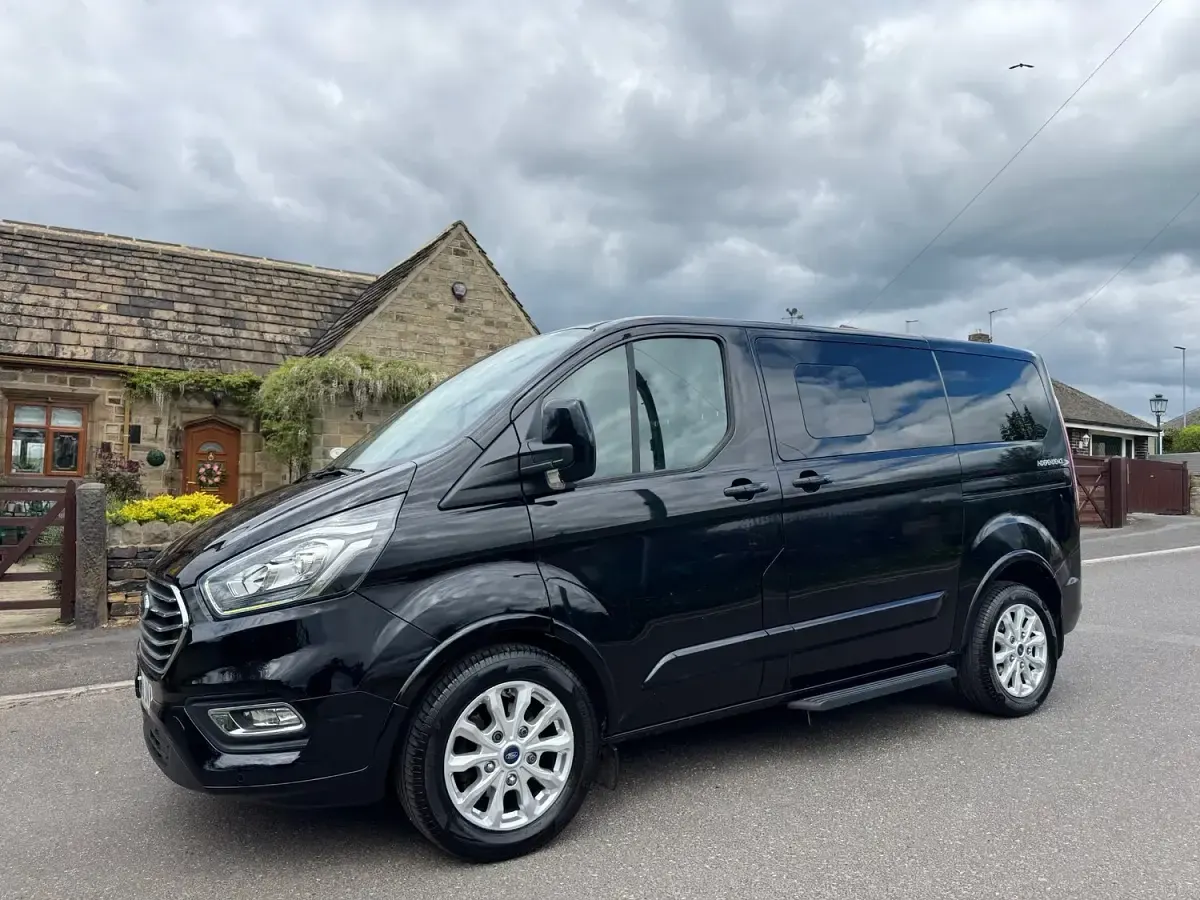 Begagnad Ford Tourneo Titanium 2018 Svart Minibuss