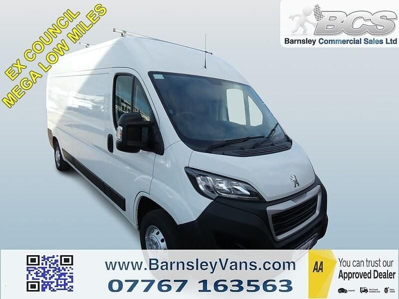White Used 2019 Peugeot Boxer S Van | £13,995 (Fair price) - Image 1/3