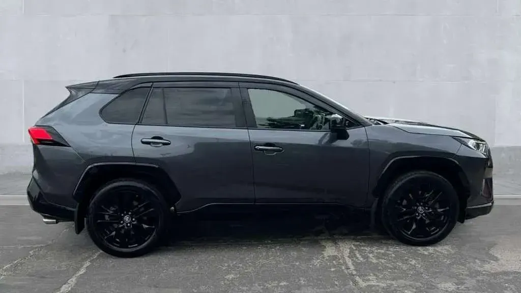 Used Toyota RAV4 Hybrid 218 HP (160 kW) 2021 Grey SUV