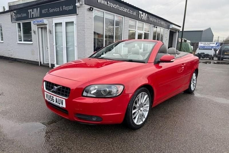 Used Volvo C70 SE 2006 Red Cabriolet