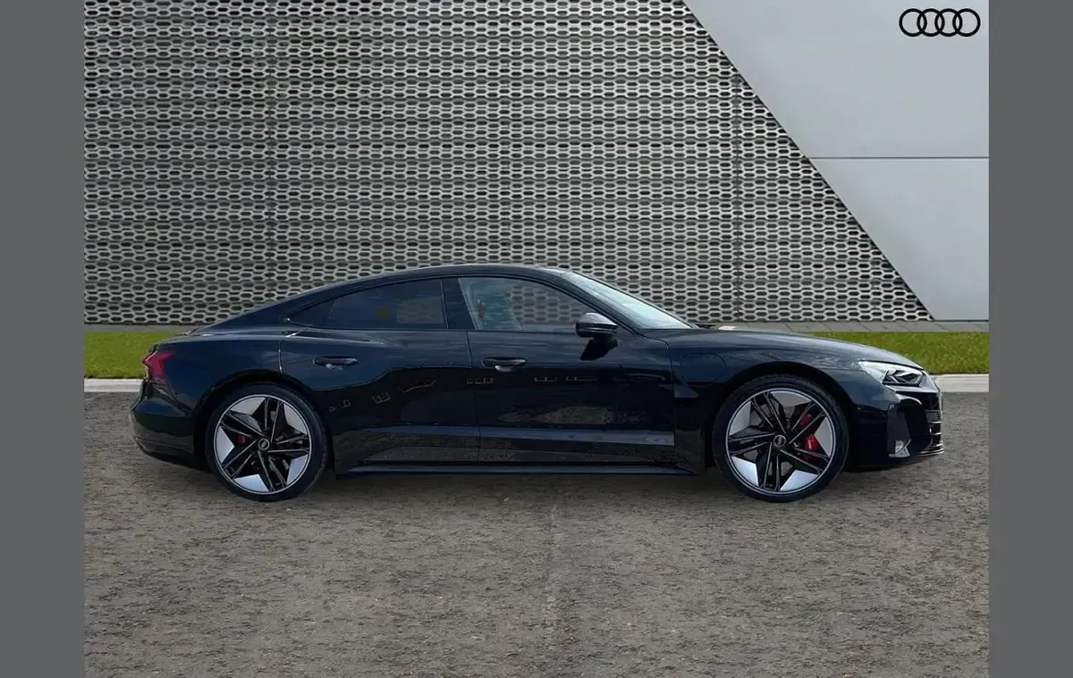 Used Audi RS e-tron GT Comfort 475 kW (646 HP) 2022 Black Sedan