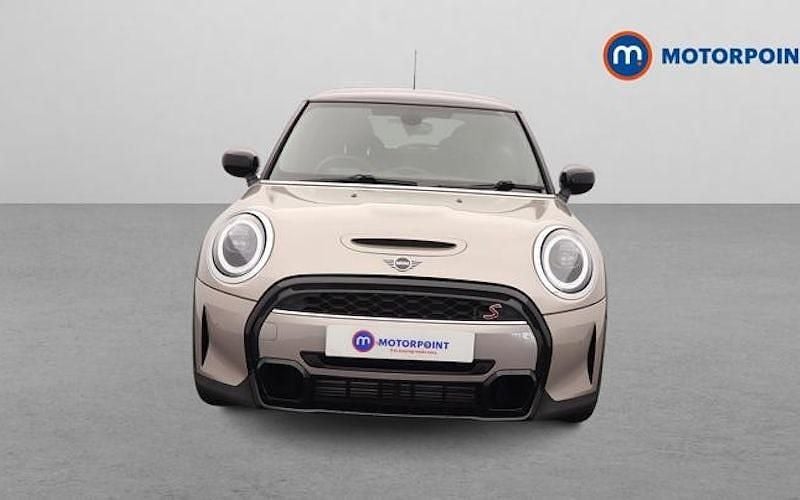 Usado Mini Cooper S Exclusive 178 HP (130 kW) 2021 Cinzento Citadino
