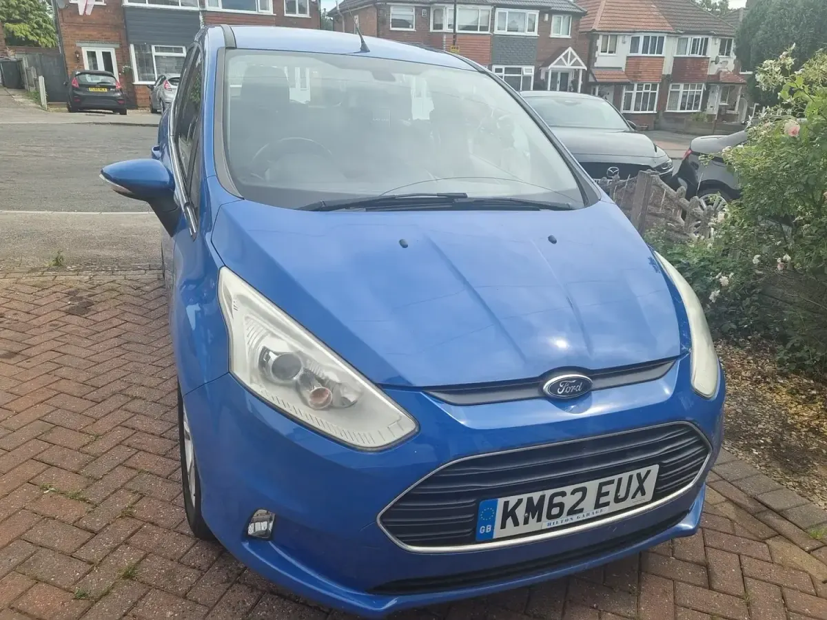 Used Ford B-MAX Zetec 105 HP (77 kW) 2012 Blue MPV