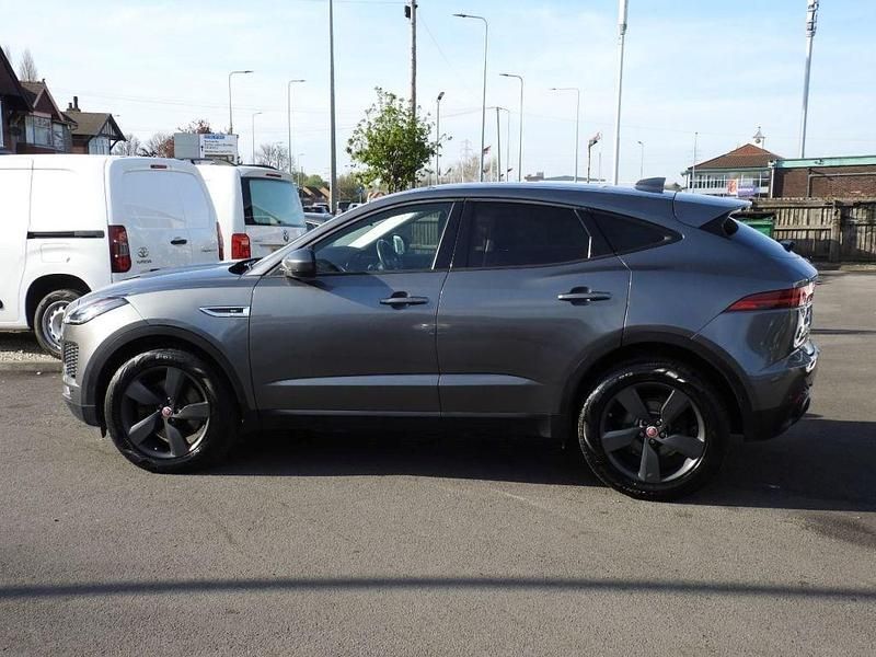 Usado Jaguar E-Pace SE 2019 Cinzento SUV