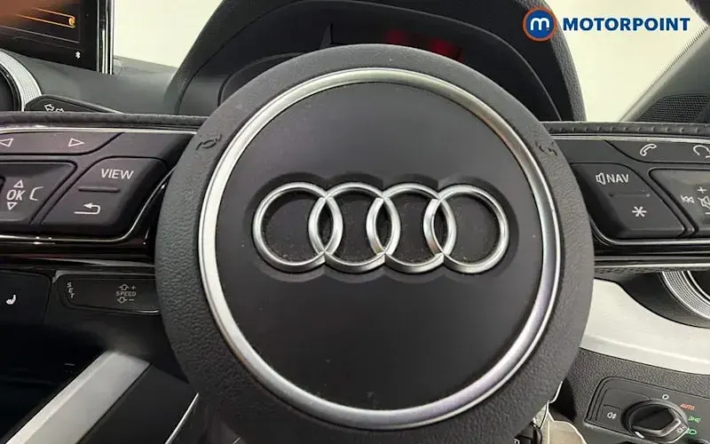 Used Audi Q2 S-Line 150 HP (110 kW) 2023 Black SUV