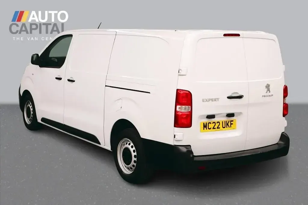 Used Peugeot Expert Premium 100 HP (73 kW) 2022 White Van