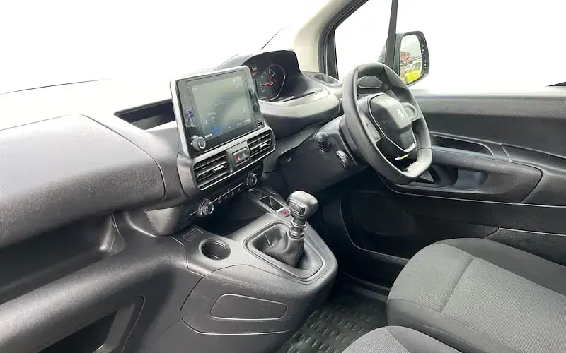 Used Peugeot Partner Premium 102 HP (75 kW) 2023 White MPV