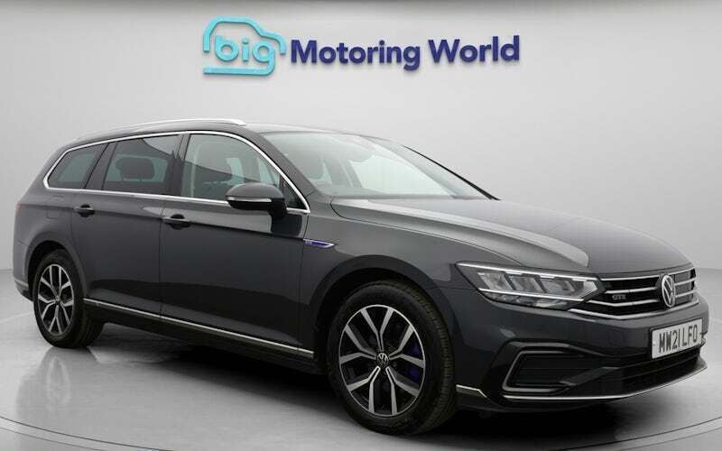 Used 2024 VW Passat GTE Estate | £16,500 (Super price) - Image 1/4