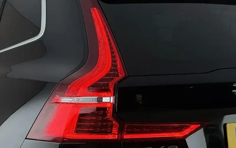 Used Volvo XC60 R-Design Pro 390 HP (286 kW) 2018 Black SUV