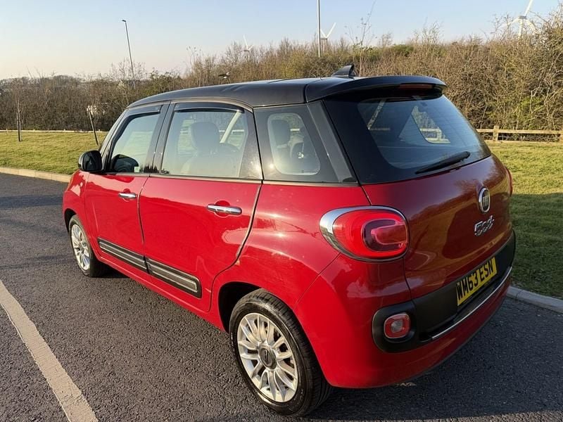 Used Fiat 500L Lounge 85 HP (62 kW) 2013 Red MPV