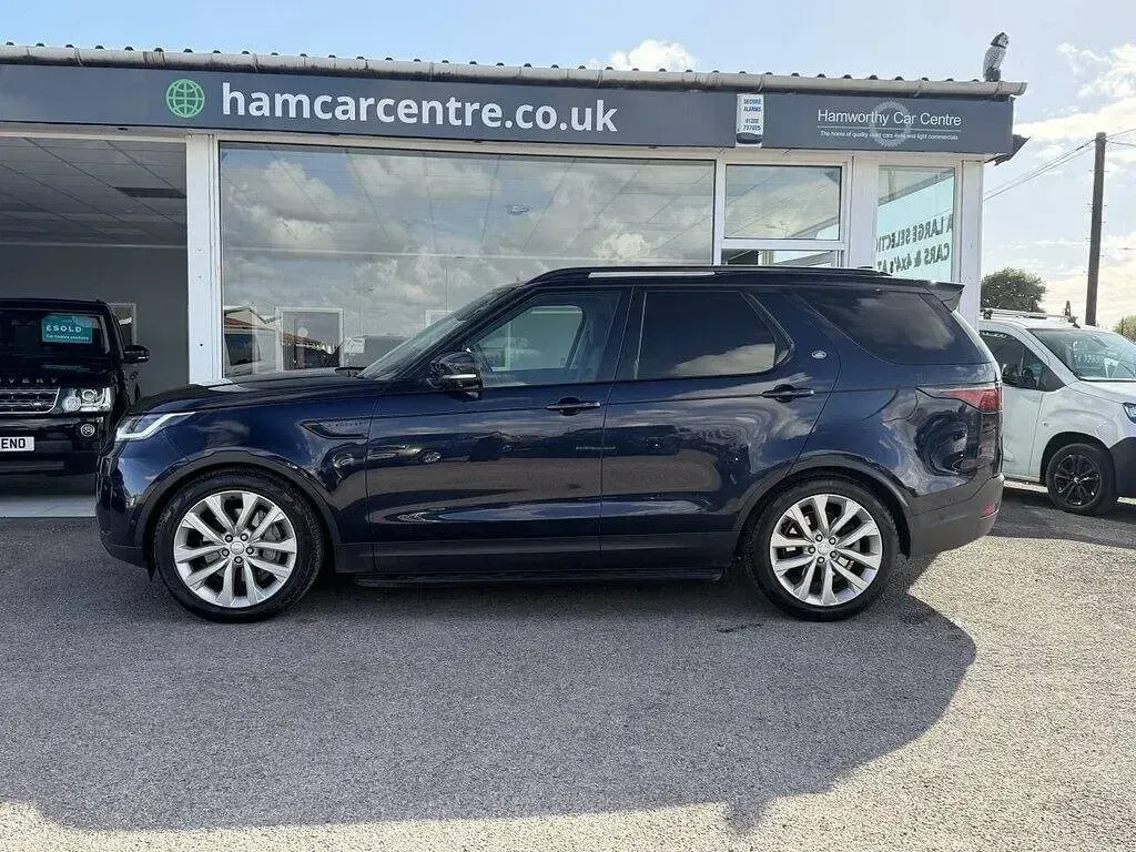 Used Land Rover Discovery SE 300 HP (220 kW) 2021 Blue SUV