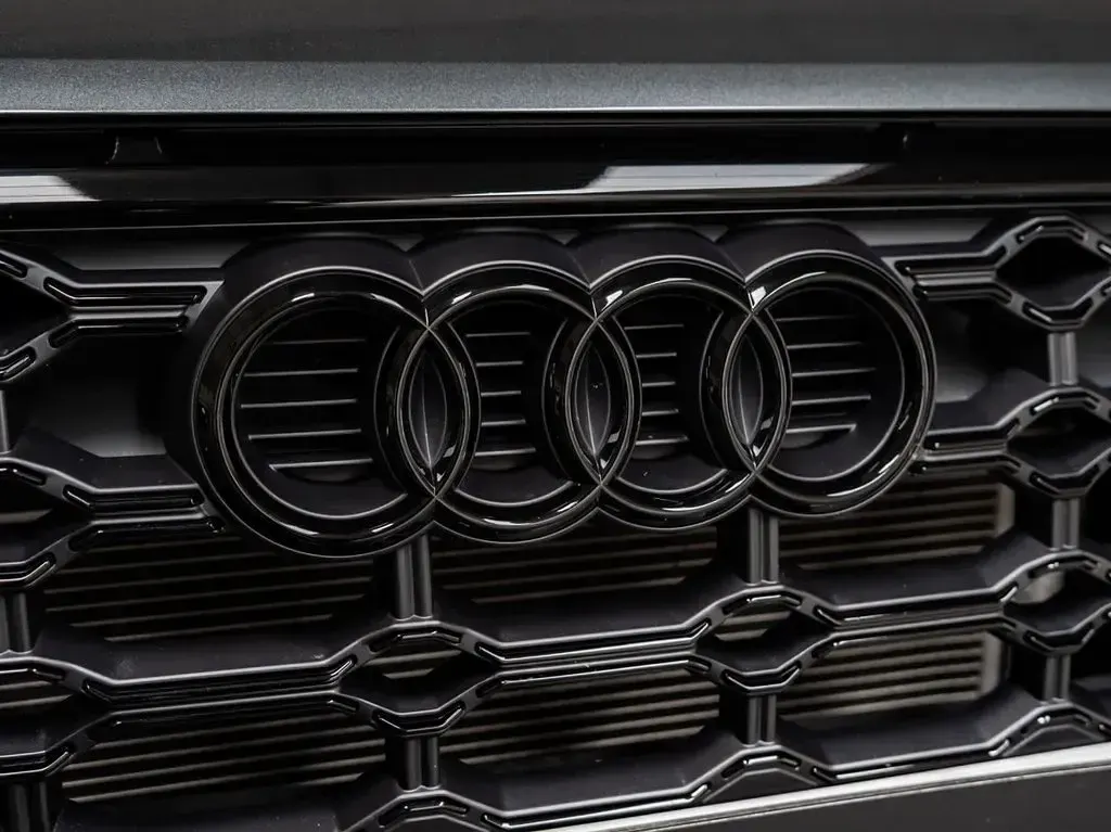 Used Audi SQ2 Advanced 300 HP (220 kW) 2023 Grey SUV