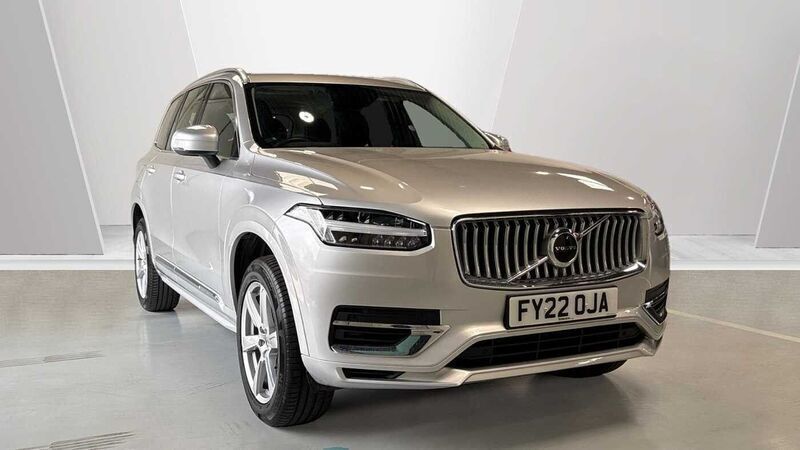 Used 2022 Volvo XC90 Inscription SUV | £41,690 (Good price) - Image 1/3
