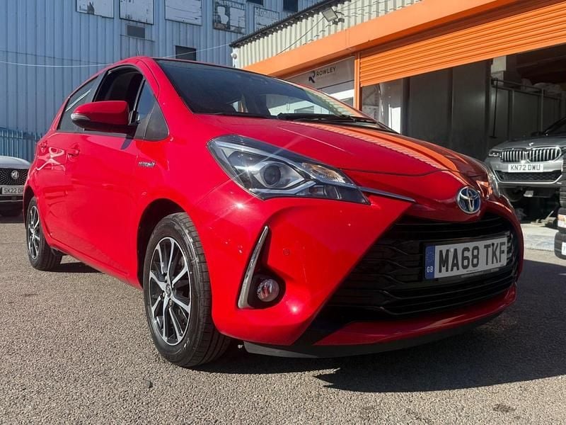 Red Used 2018 Toyota Yaris Hybrid Hatchback | £11,300 (Good price) - Image 1/4