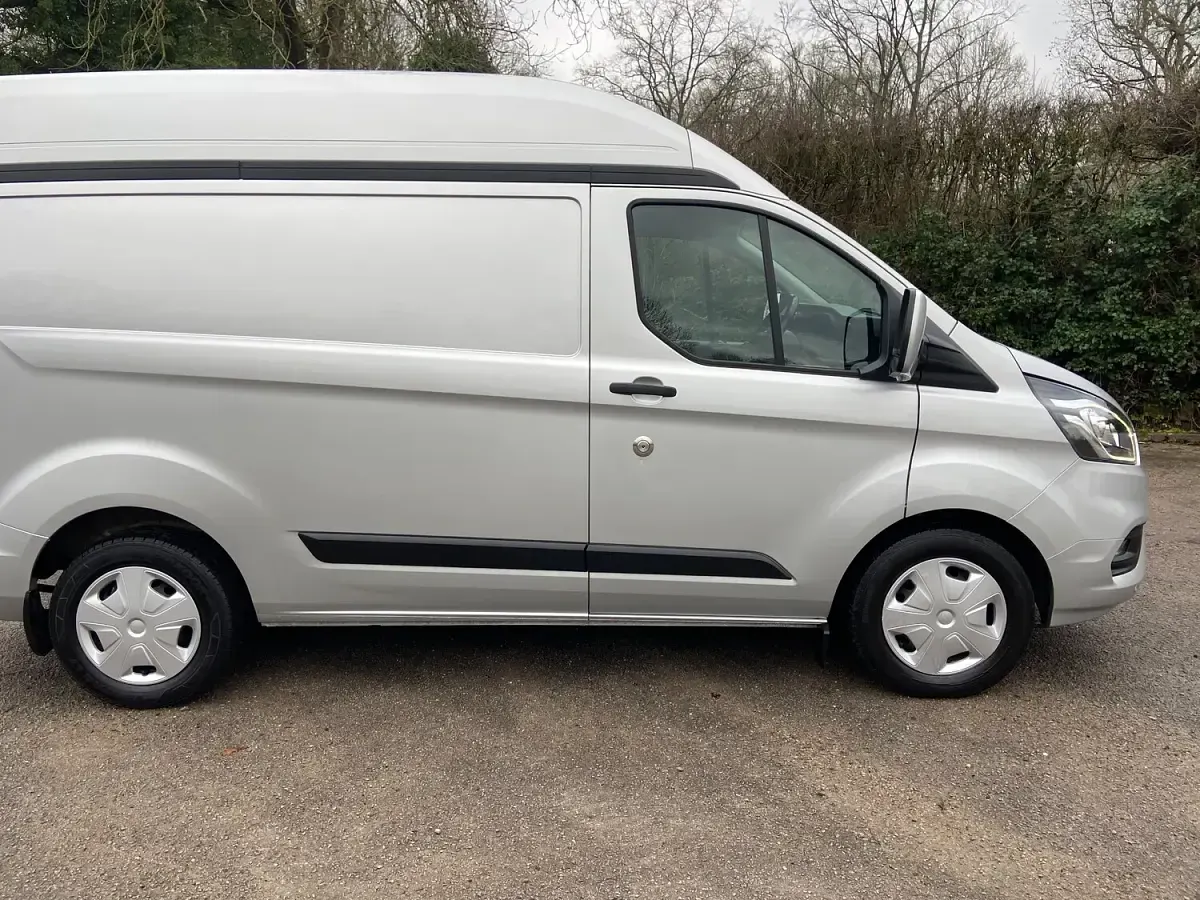 Used Ford Transit Custom Trend 105 HP (77 kW) 2022 Silver Van