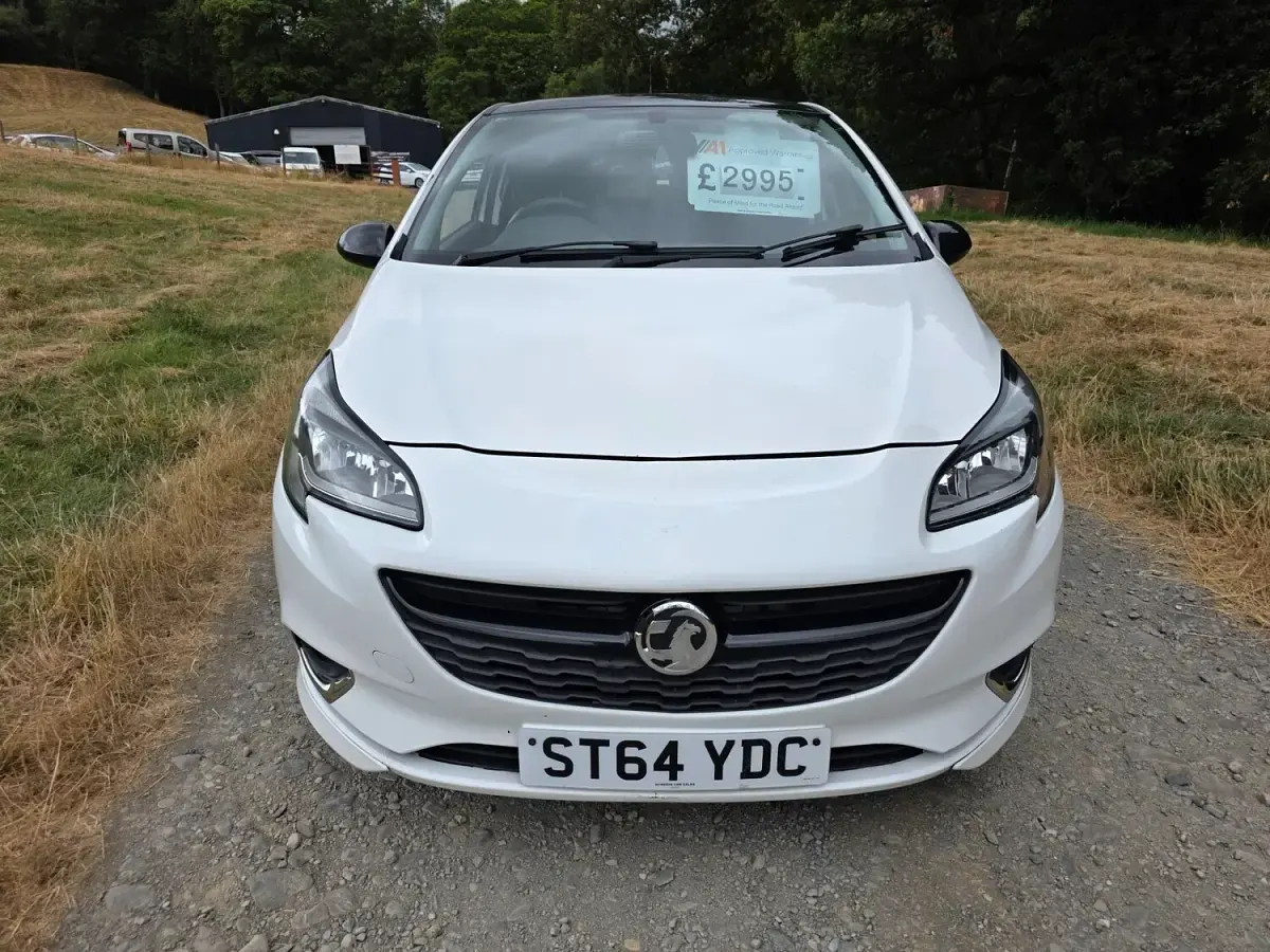 Used Vauxhall Corsa Edition 2015 White Hatchback