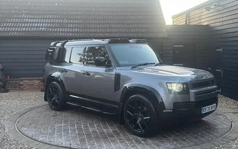 Usado Land Rover Defender S 200 HP (147 kW) 2020 SUV