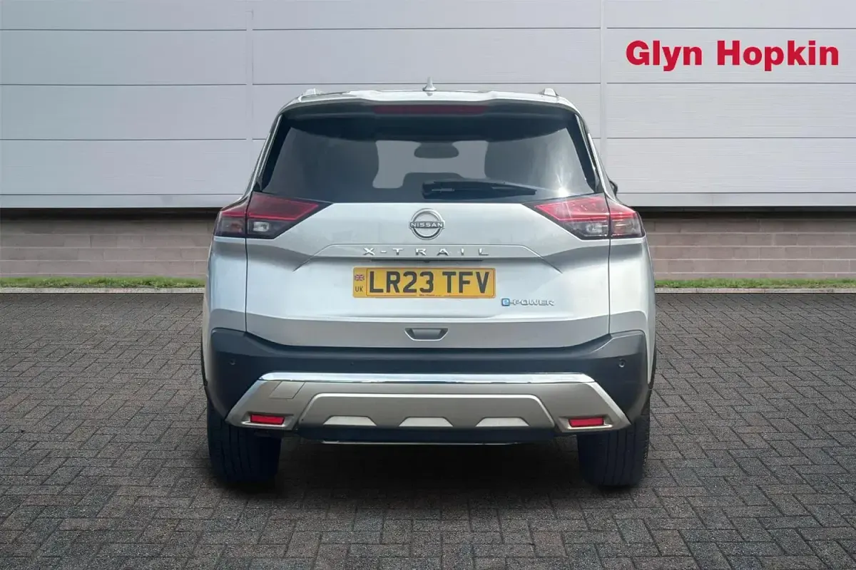 Used Nissan X-Trail Tekna 213 HP (156 kW) 2023 Silver SUV