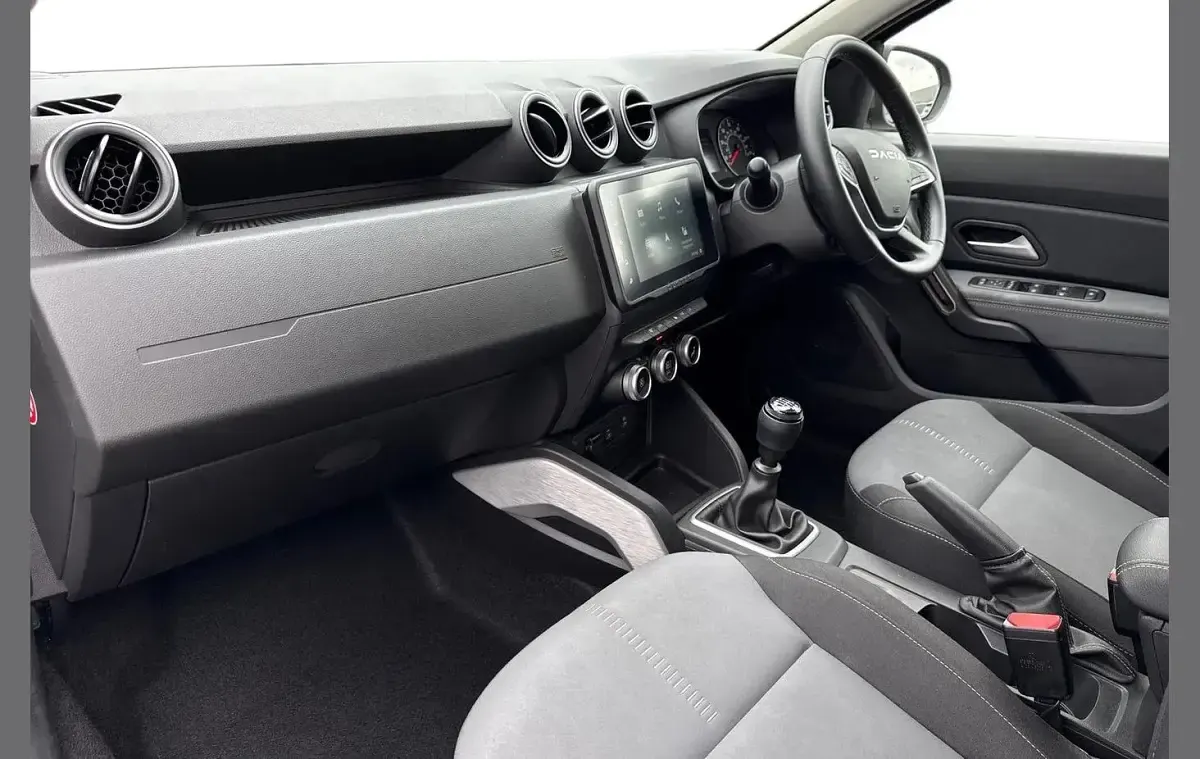 Used Dacia Duster Extreme 113 HP (83 kW) 2024 Grey SUV